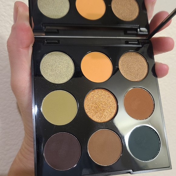 MORPHE9K KHAKI CALLING ARTISTRY PALETTE - Picture 8 of 10